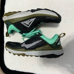 Nike React Wildhorse 8 Size 8 Men’s Trail Running Shoes
Like new condition